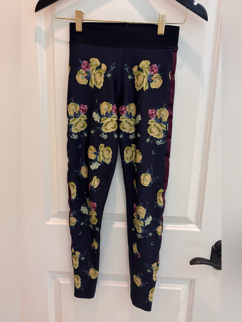 Ultracor Navy Blue/Floral Leggings